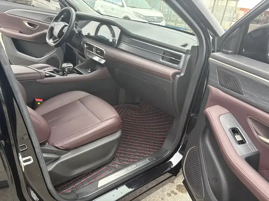 Jetour X90 PLUS JETOUR X90 PLUS 2024 1.6TD DCT Villa 7 Seaters 2024 — миниатюра 4