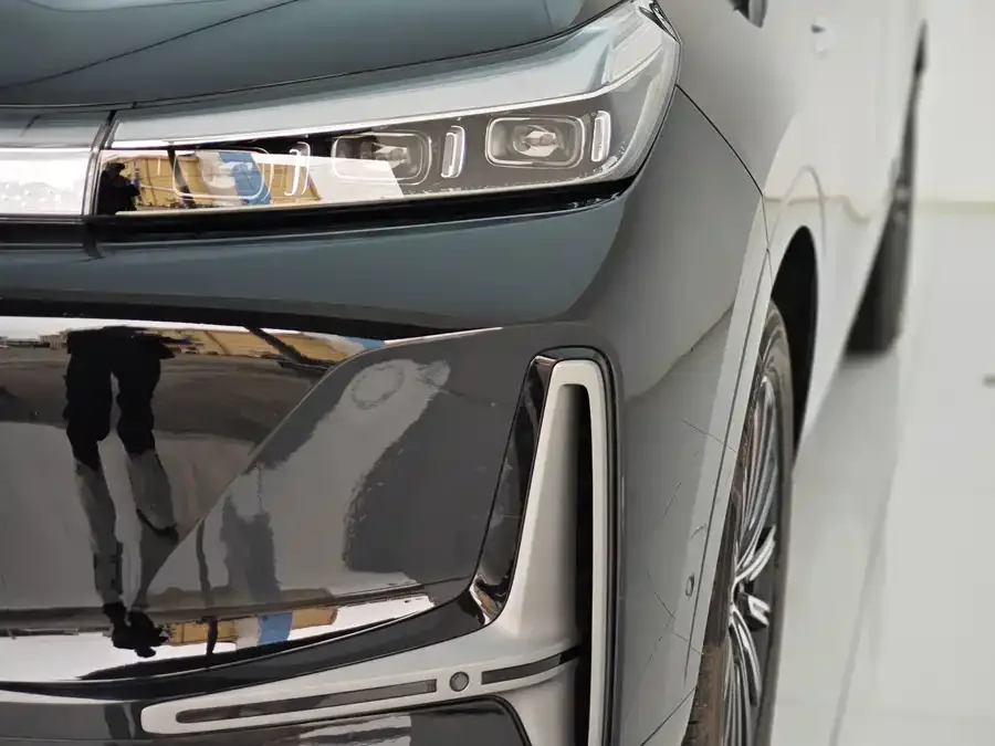 Geely Galaxy M9 Galaxy M9 2025 100km 2WD Smart Navigation Edition 2025 — миниатюра 3