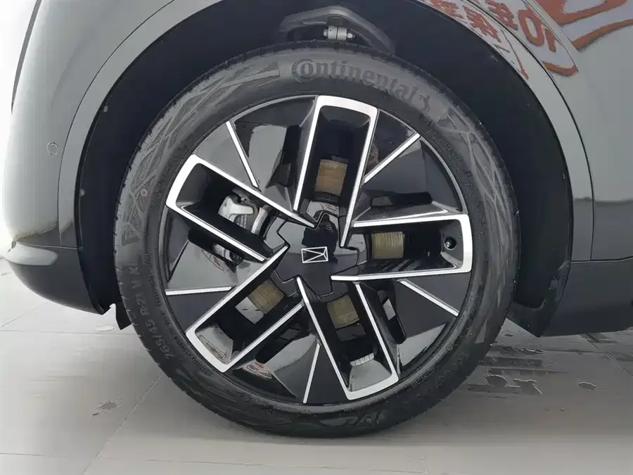 Avatr 11 Avita 11 2025 facelift Max extended range version 2025 — миниатюра 5