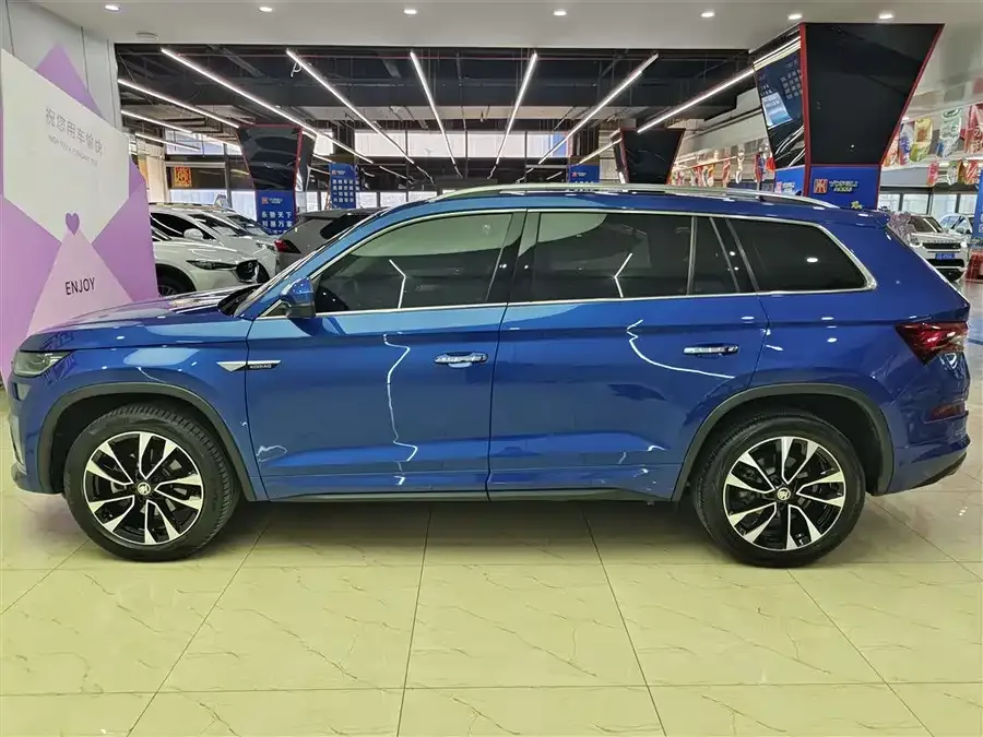Skoda Kodiaq Kodiak 2022 TSI330 7-seat two-wheel drive luxury version 2022 — миниатюра 4