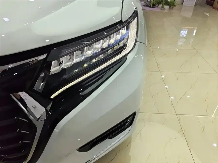Honda UR-V 2024 370TURBO 2WD Elegant Edition 2025 — миниатюра 3