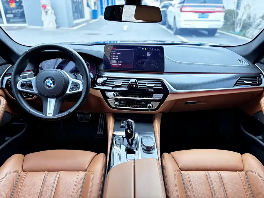 BMW 5 Series BMW 5 Series (Imported) 2022 530i Fashion Edition M Sport Package 2023 — миниатюра 3