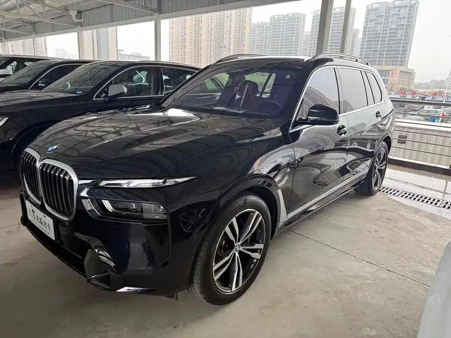 BMW X7 2024