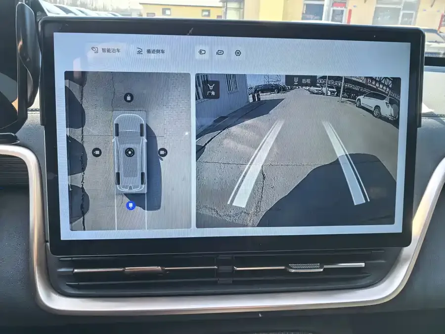 Dongfeng e008 e008 2024 210Max Extended Range 6-seater 2025 — миниатюра 4