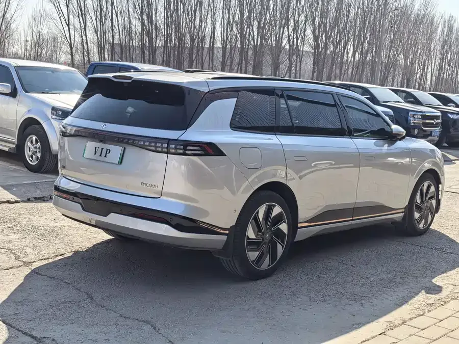 Dongfeng e008 e008 2024 210Max Extended Range 6-seater 2025 — миниатюра 5