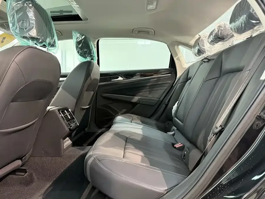 Volkswagen Passat New Energy Passat New Energy 2025 430PHEV Hybrid Business Edition 2026 — миниатюра 2
