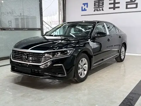 Volkswagen Passat New Energy 2026 купить в Москве