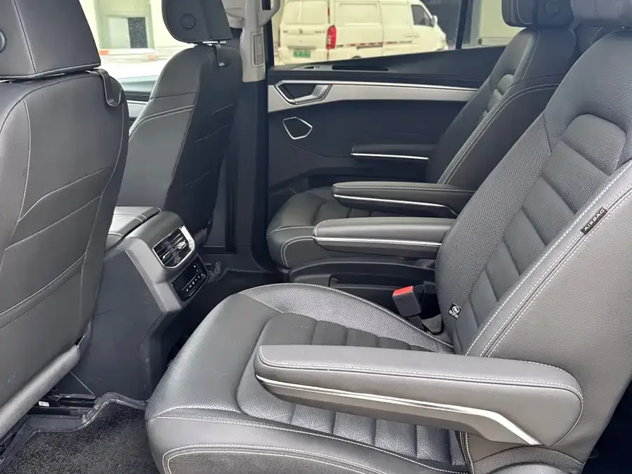 Volkswagen Talagon 2022 Lanjing 380TSI 4WD Luxury Jiajing Edition Pro 6 Seaters 2023 — миниатюра 2