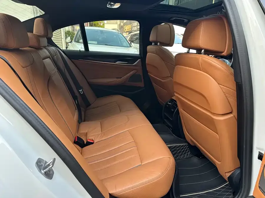 BMW 5 Series BMW 5 Series (Imported) 2022 Model 2 530i Fashion Edition M Sports Package 2023 — миниатюра 5