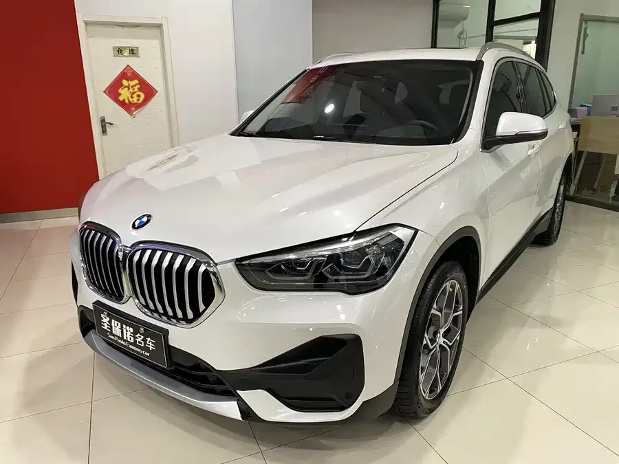 BMW X1 2022 sDrive25Li Leading Edition 2022 — фото 1, купить с доставкой в Москву
