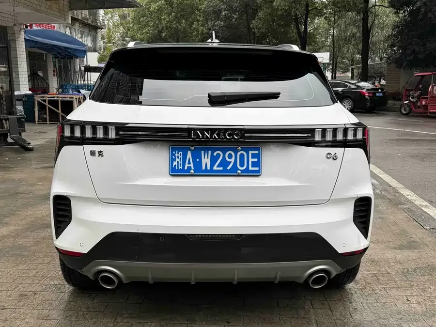 Lynk & Co 06 Lynk & Co 06 2023 Remix 1.5T Shero 2023 — миниатюра 4