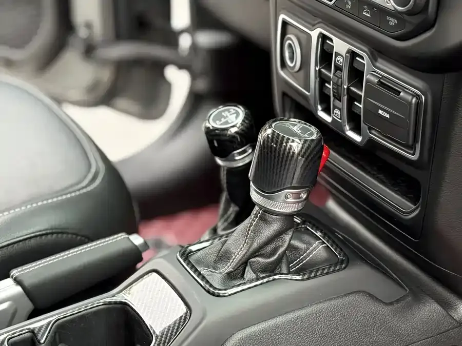 Jeep Gladiator Gladiator 2022 3.6L advance version 2023 — миниатюра 4