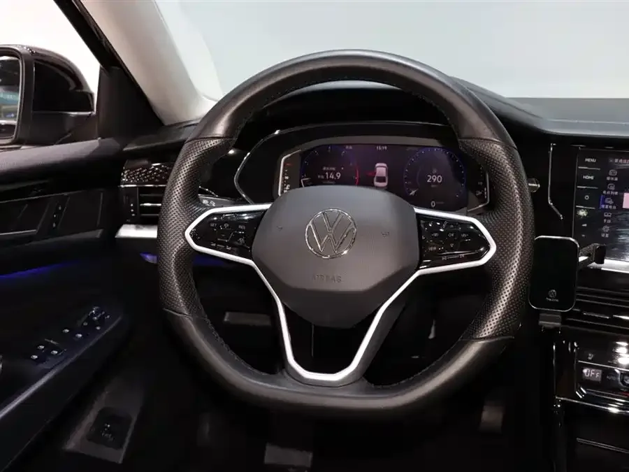 Volkswagen Passat Passat 2023 facelift 330TSI luxury version 2023 — миниатюра 4