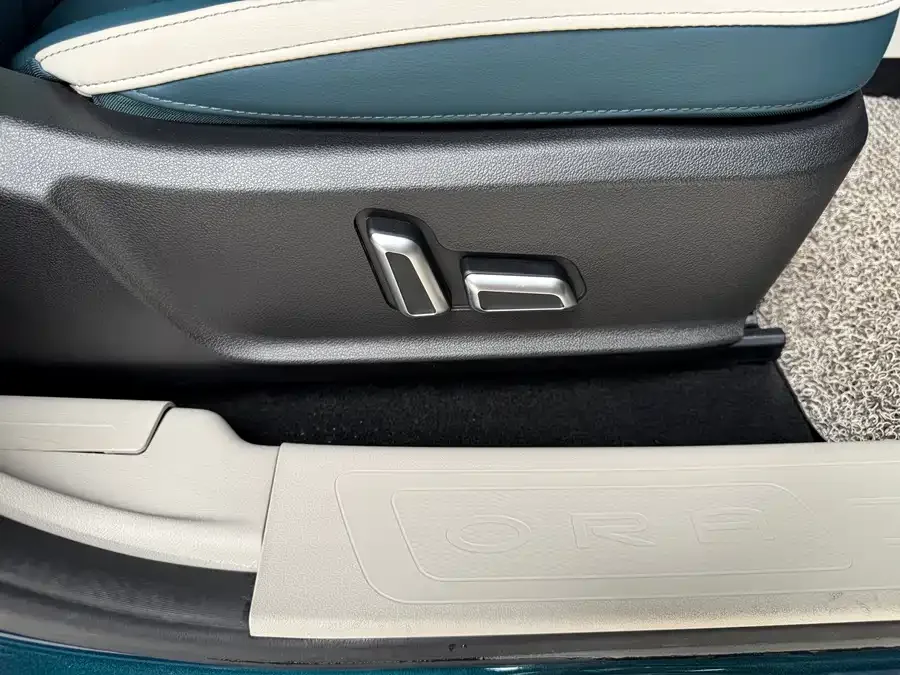ORA good cat Euler Good Cat 2022 400km standard range premium ternary lithium model 2022 — миниатюра 4