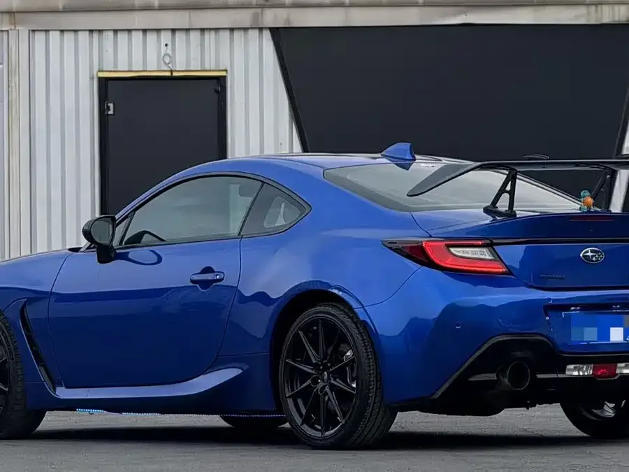 Subaru BRZ 2023 2.4L Manual 10th Anniversary Edition 2023 — миниатюра 2