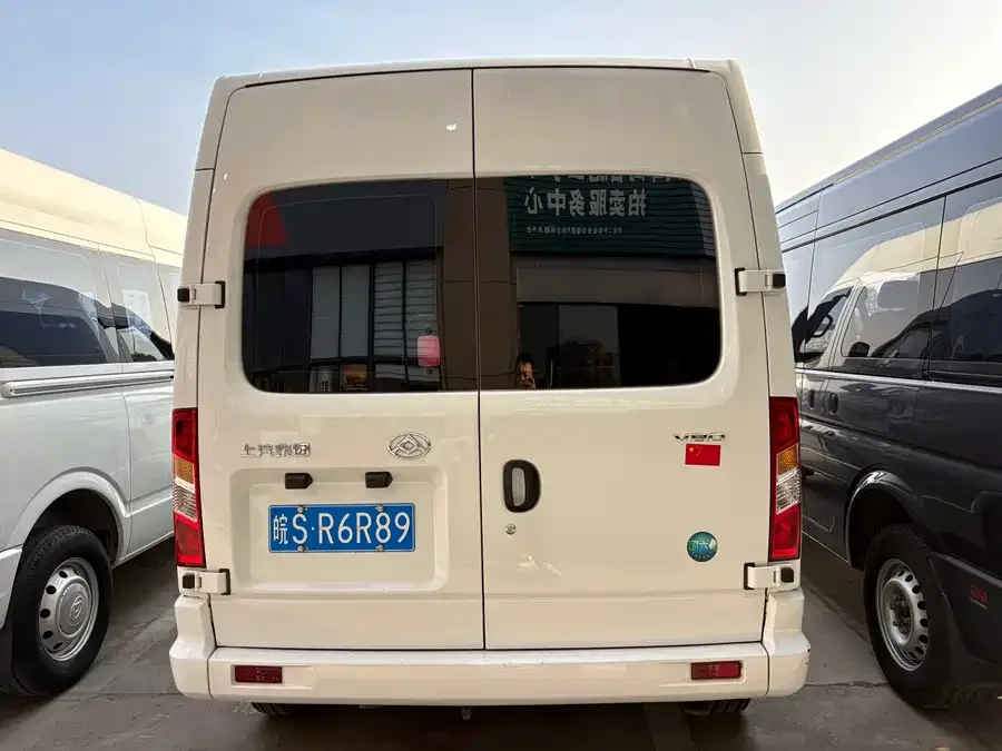 Maxus Xintu V80 Xintu V80 2024 facelifted Aoyuntong 6MT long wheelbase mid-top 147PS 6/7/8/9 seats 2024 — миниатюра 3