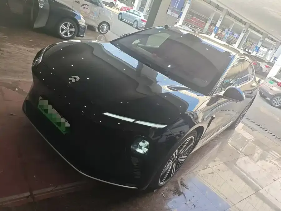 NIO ET9 2025