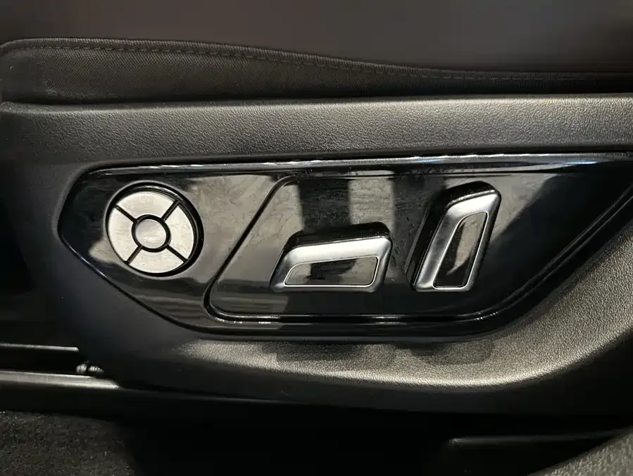 WEY Mocha Wei Mocha 2021 2.0T 2WD Special Edition 2022 — миниатюра 5