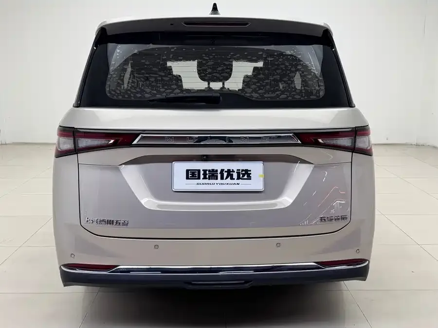 Wuling Jiachen Wuling Jiachen 2022 1.5T CVT exclusive flagship model 2022 — миниатюра 2