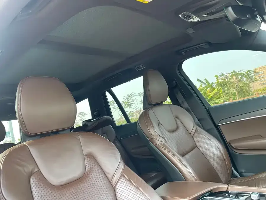 Volvo XC90 Plug-in Hybrid Volvo XC90 plug-in hybrid 2022 model facelift E-drive hybrid T8 Zhizun luxury version 7 seats 2022 — миниатюра 3