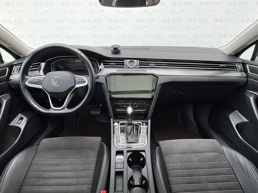 Volkswagen Magotan Magotan 2020 330TSI DSG Luxury Edition 2022 — миниатюра 5