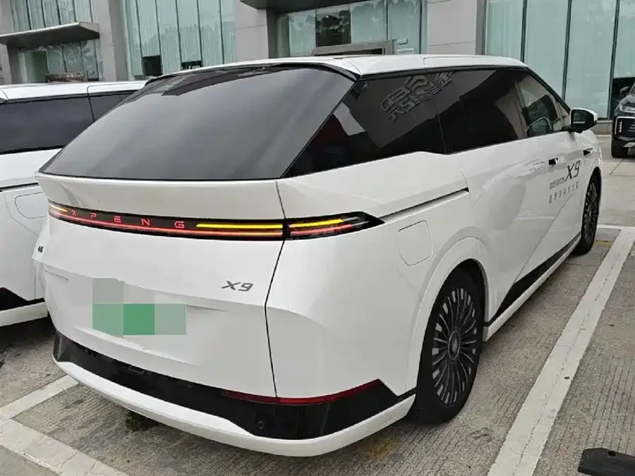XPeng XPeng X9 XPeng X9 2025 model, pure electric, 740km ultra-long range (Max). 2025 — миниатюра 4