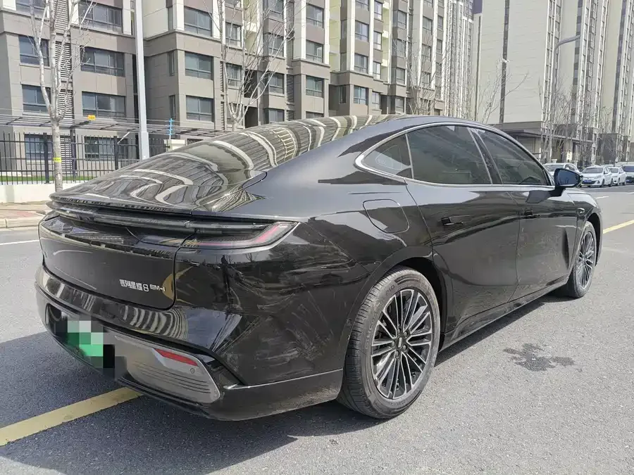 Geely Galaxy Star 8 Galaxy Star 8 2025 130km EM-i Premium Edition 2025 — миниатюра 3