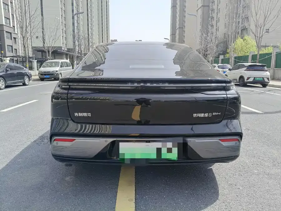 Geely Galaxy Star 8 Galaxy Star 8 2025 130km EM-i Premium Edition 2025 — миниатюра 5