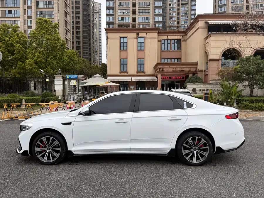 Geely Xingrui Xingrui 2026 Dongfangyao 2.0TD Moon-Watching Edition 2025 — миниатюра 4