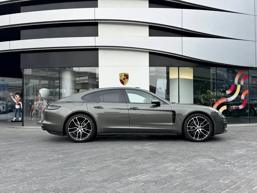 Porsche Panamera Panamera 2023 Panamera 2.9T Platinum Edition 2023 — миниатюра 2