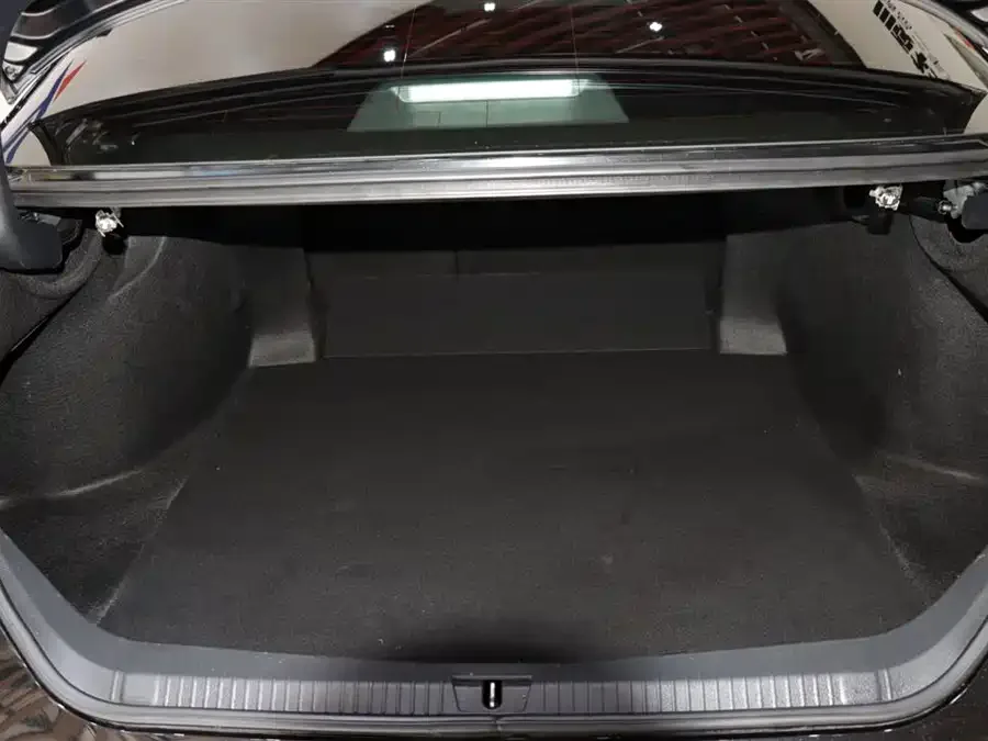 Toyota Avalon Asia Dragon 2022 2.5L Deluxe Edition 2022 — миниатюра 5