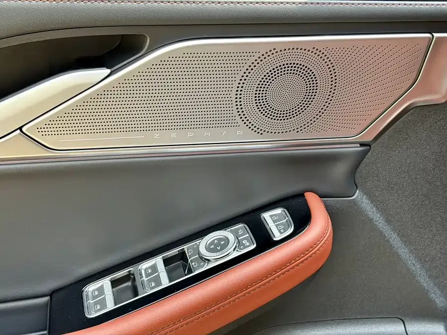Lincoln Z 2024 2.0T Premium Edition 2024 — миниатюра 4