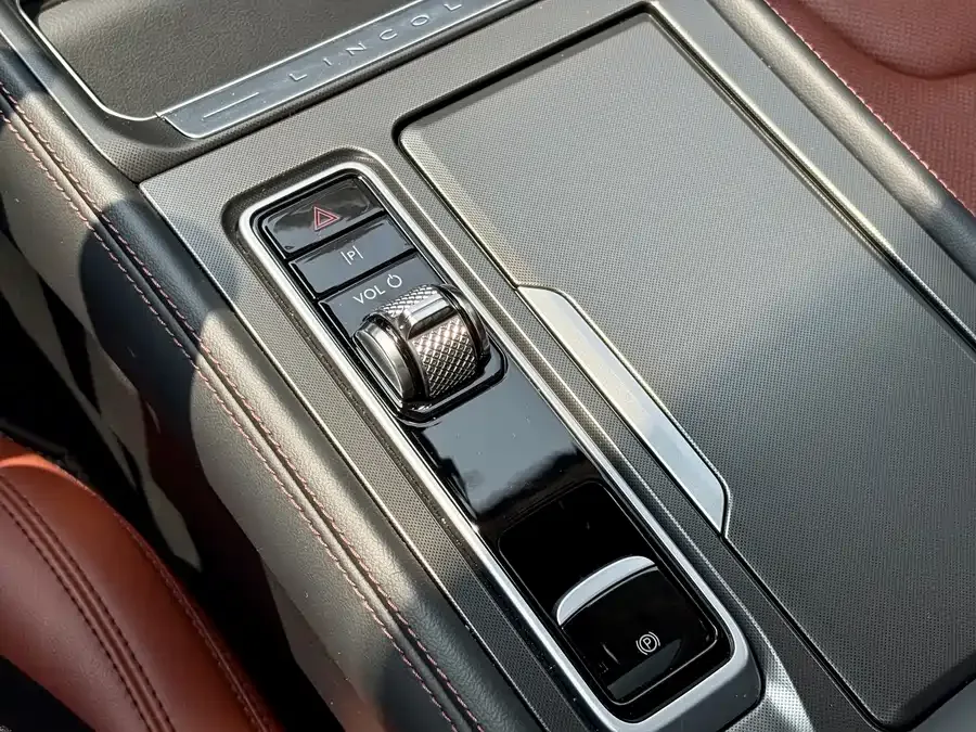 Lincoln Z 2024 2.0T Premium Edition 2024 — миниатюра 5