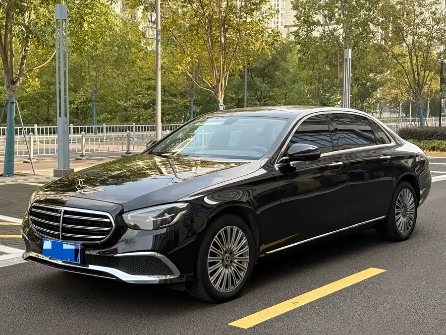 Mercedes-Benz E-Class 2022