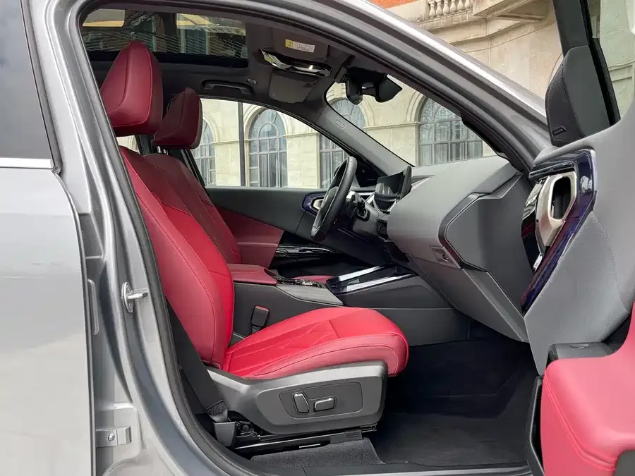 BMW X3 2025 xDrive30L Exclusive M Sport Package 2025 — миниатюра 5