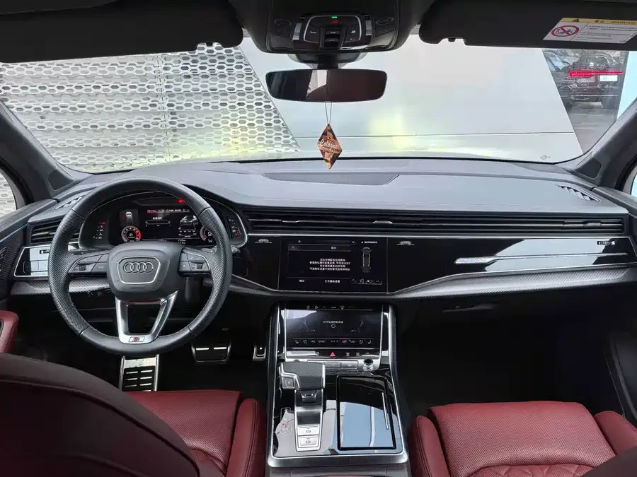 Audi SQ7 2024 4.0 TFSI 2024 — миниатюра 3