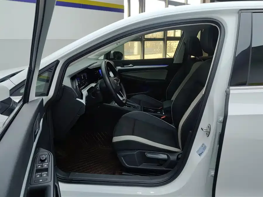 Volkswagen golf Golf 2023 facelift 280TSI DSG Pro 2024 — миниатюра 3
