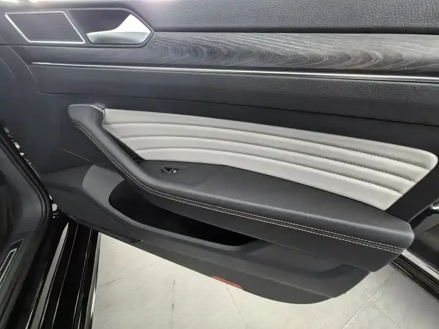 Volkswagen Magotan Magotan 2026 30 million selected model 380TSI DSG luxury model 2025 — миниатюра 3
