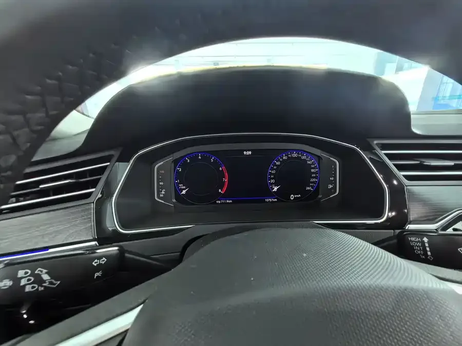 Volkswagen Magotan Magotan 2026 30 million selected model 380TSI DSG luxury model 2025 — миниатюра 4