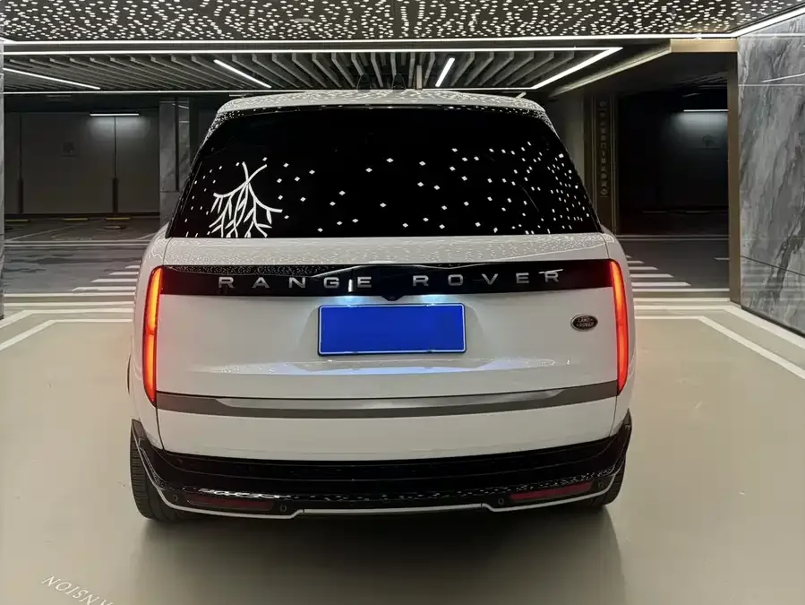 Land Rover Range Rover Range Rover 2023 3.0 L6 360PS Grand Edition 2022 — миниатюра 2