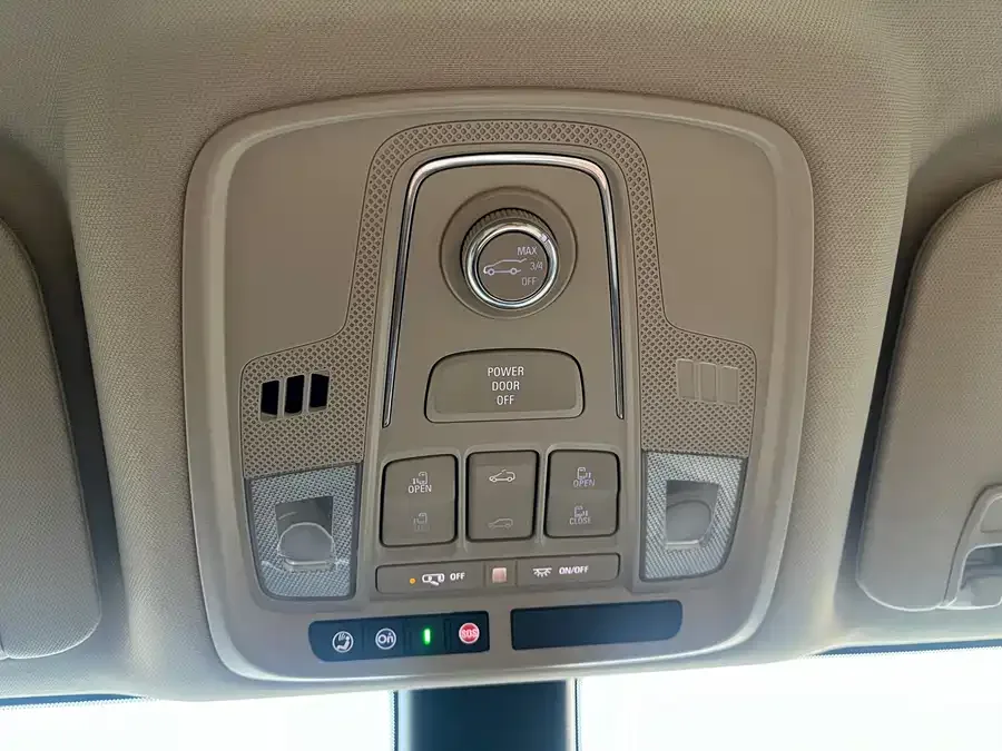 Buick GL8 New Energy 2025 Lu Shang Zhixiang Edition 7 Seaters 2026 — миниатюра 3