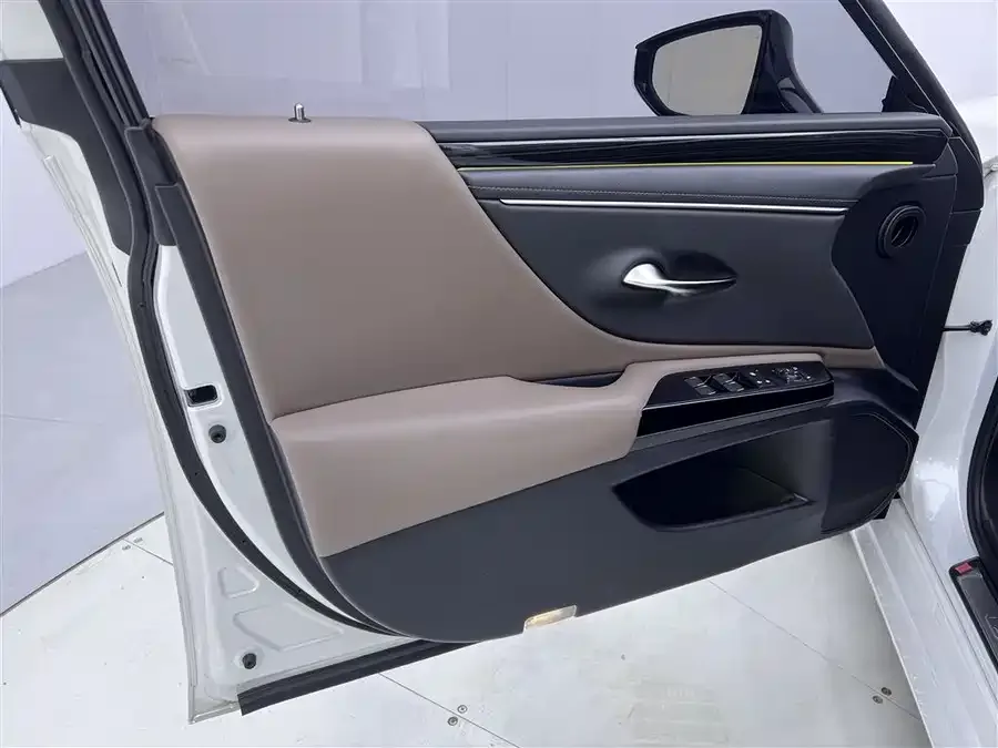 Lexus ES 2022 200 Excellence Edition 2024 — миниатюра 5