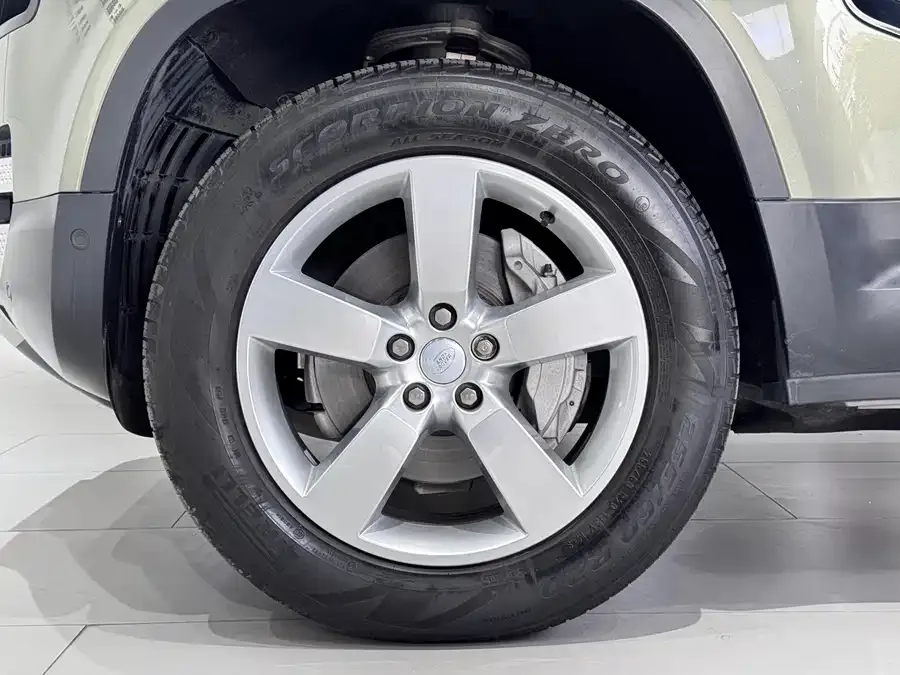 Land Rover guard Land Rover Defender 2023 130 3.0T P400 HSE 2024 — миниатюра 4