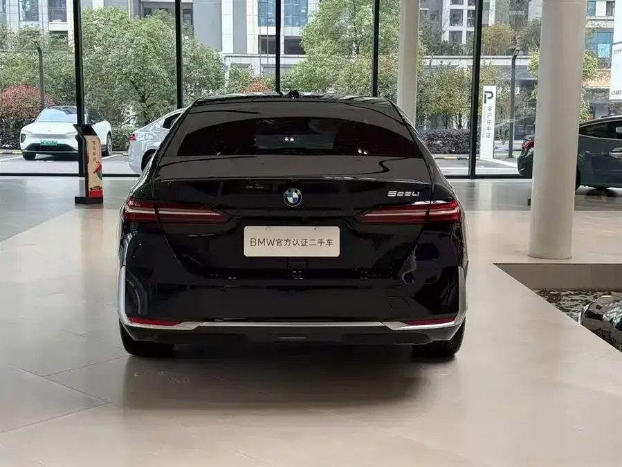 BMW 5 Series BMW 5 Series 2024 525Li Luxury Package 2024 — миниатюра 5