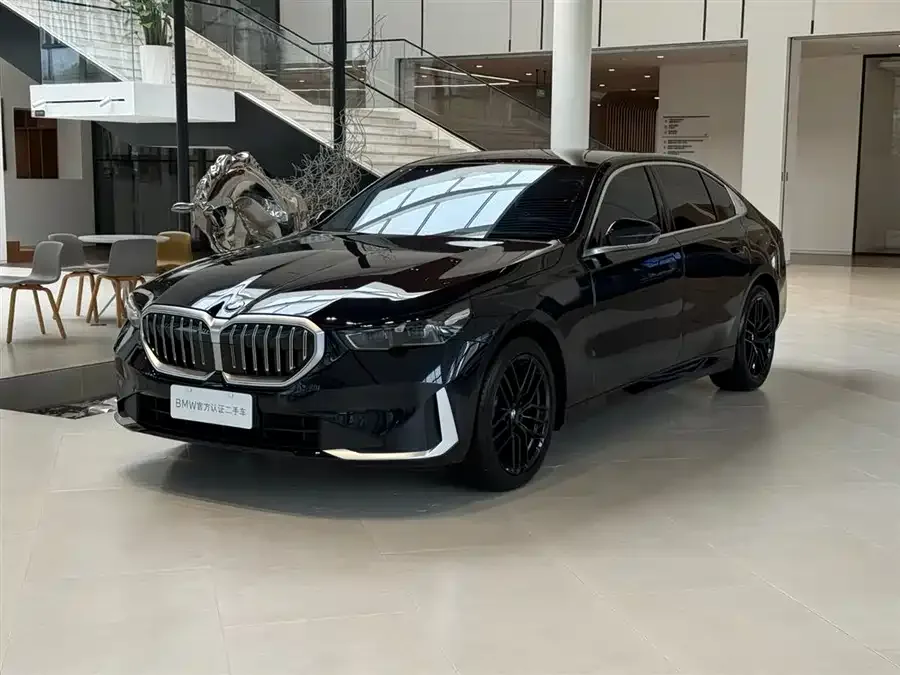 BMW 5 Series 2024