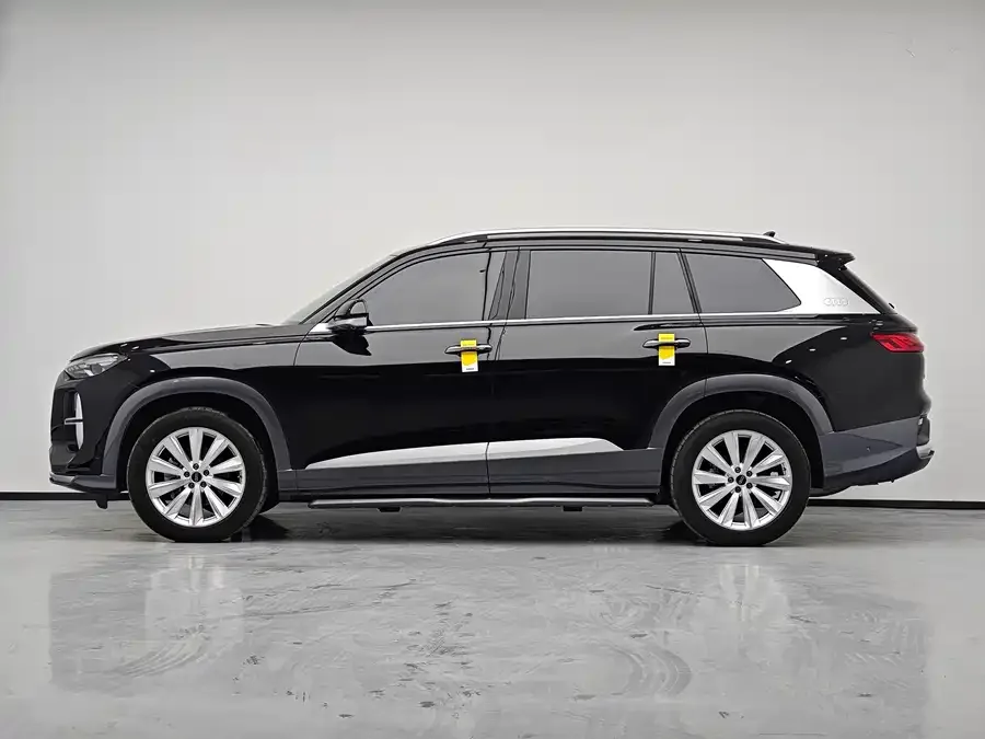 Audi Q6 2024 45 TFSI quattro Qiyun Yulin Package 6 Seaters 2024 — миниатюра 3
