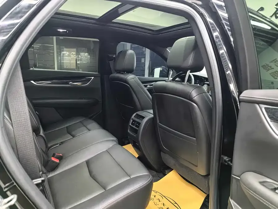 Cadillac XT5 2023 2.0T 2WD Fashion Edition 2023 — миниатюра 5