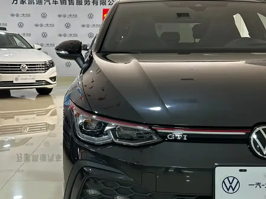 Volkswagen GOLF GTI Golf GTI 2021 facelift 380TSI DSG GTI 2023 — миниатюра 4