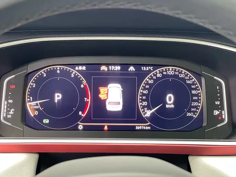 Volkswagen Tiguan (Tharu) Tuyue 2023 300TSI 2WD Moon Edition 2023 — миниатюра 2