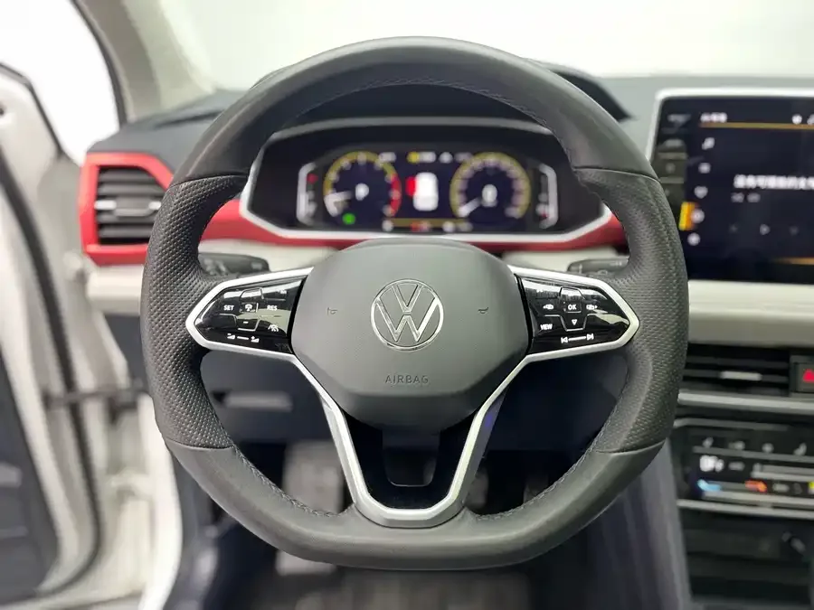 Volkswagen Tiguan (Tharu) Tuyue 2023 300TSI 2WD Moon Edition 2023 — миниатюра 3